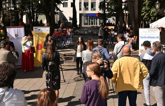 Počeo Bjelopoljski bazar, učestvuje više od 40 izlagača