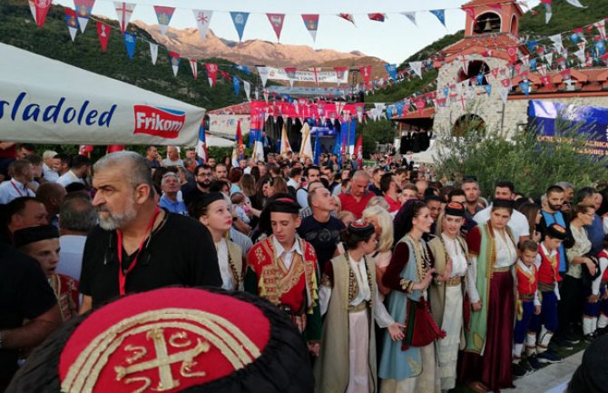 Irinej u Budvi: Živa je vjera u Crnoj Gori, velika radost za cijelo srpstvo