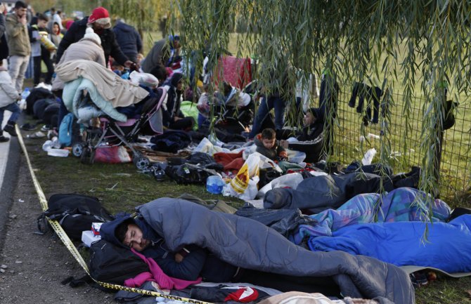 Grčka namjerava da deportuje deset hiljada migranata