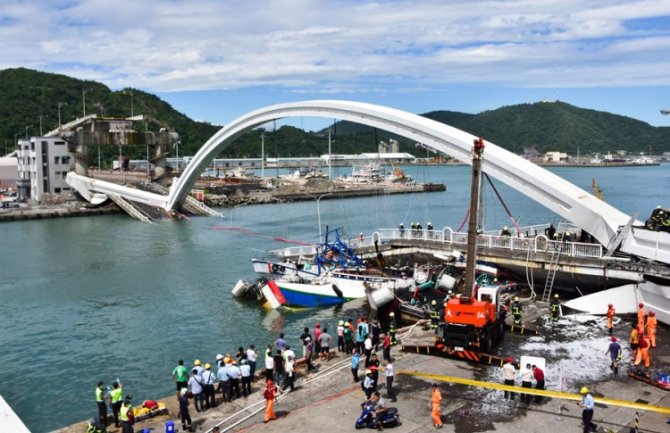 Tajvan: Srušio se most, ima nestalih