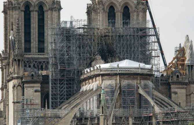 Francuski milijarder dao 100 miliona eura za obnovu Notr Dama