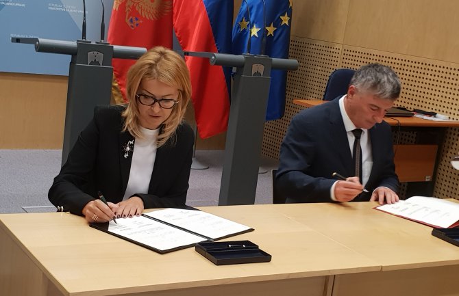 Potpisan Memorandum o saradnji između MJU CG i Slovenije: Temelj za istinsku saradnju