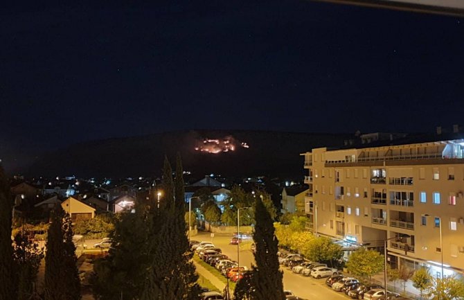 Podgorica: Požar na Veljem brdu 