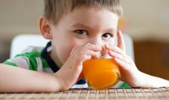 Dječji tetrapak sokovi praktični ali potpuno nezdravi 