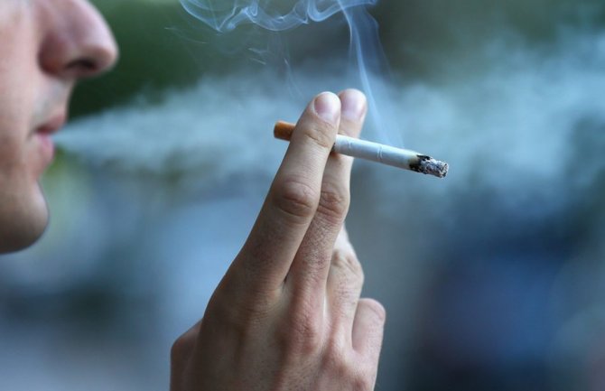 Sadašnji i bivši pušači žive s većim fizičkim bolom u odnosu na nepušače
