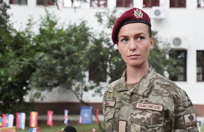 Desetarka Andrea: Služiti Vojsci Crne Gore je izuzetna stvar