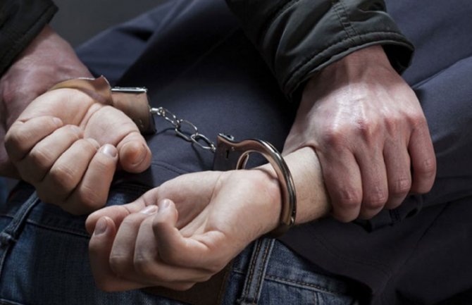 Podgoričanin uhapšen zbog vrijeđanja policajaca na društvenoj mreži