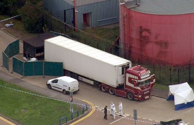 Velika Britanija: U kamionu iz Bugarske pronađeno 39 tijela, uhapšen vozač 