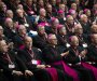 Biskupi predlažu da i oženjeni muškarci budu sveštenici