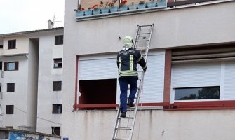 Vatrogasci spasili staricu u Tivtu