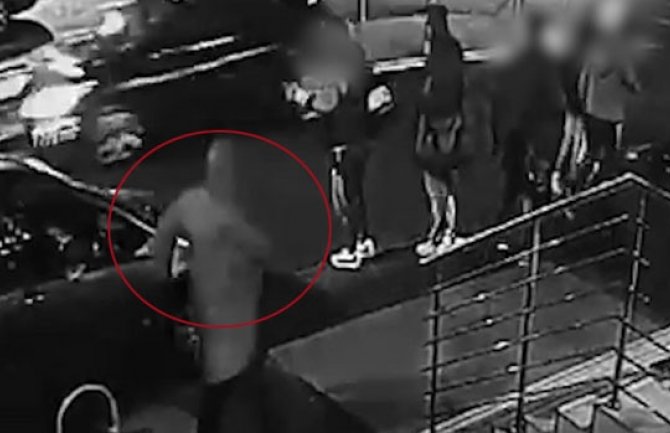 Pogledajte snimak ubistva vođe navijača Partizana: Napadač ispalio pet metaka u Kiću (VIDEO)