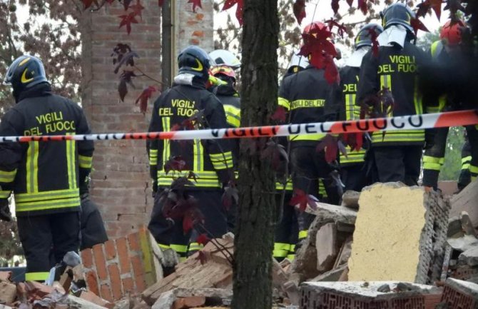 Tri vatrogasca poginula u eksploziji 