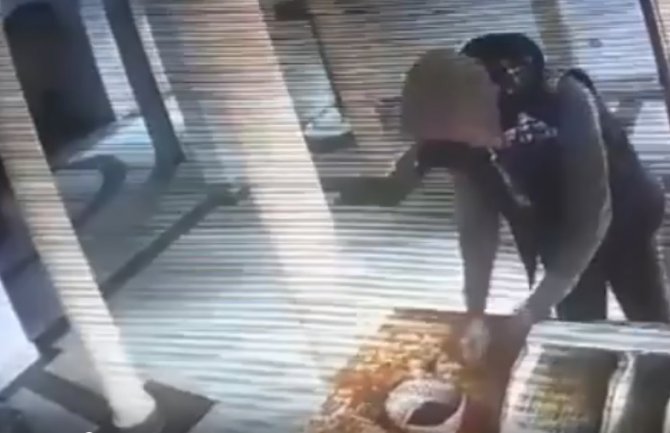 Iz crkve u Rožajama ukraden novac: Snimak objavljen na Facebook-u(VIDEO)