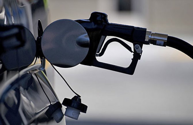 Kolašin: Četiri godine krao gorivo iz službenog automobila