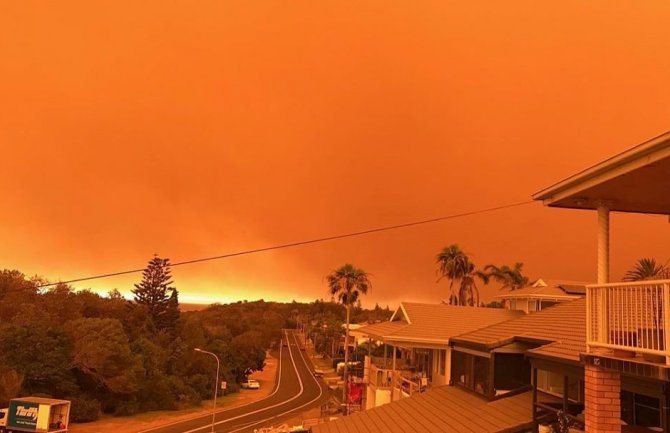 Australija gori, vatrogasci možda uskoro neće moći za zaustave širenje požara (VIDEO)