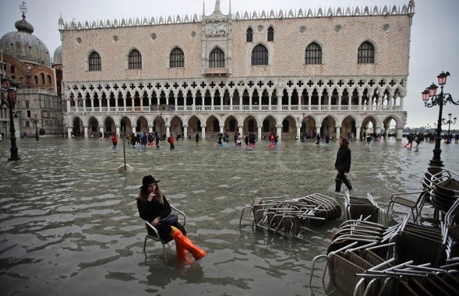 U Veneciji zbog poplava šteta nekoliko stotina miliona eura (FOTO)