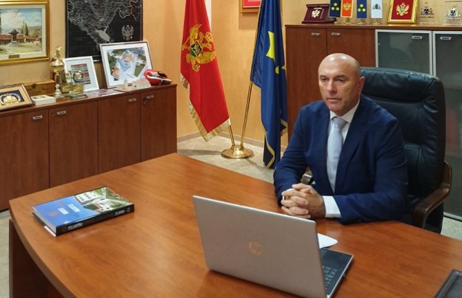 Carević: Nastavićemo dijalog o rješavanju političke krize u BD, na zahtjev EU