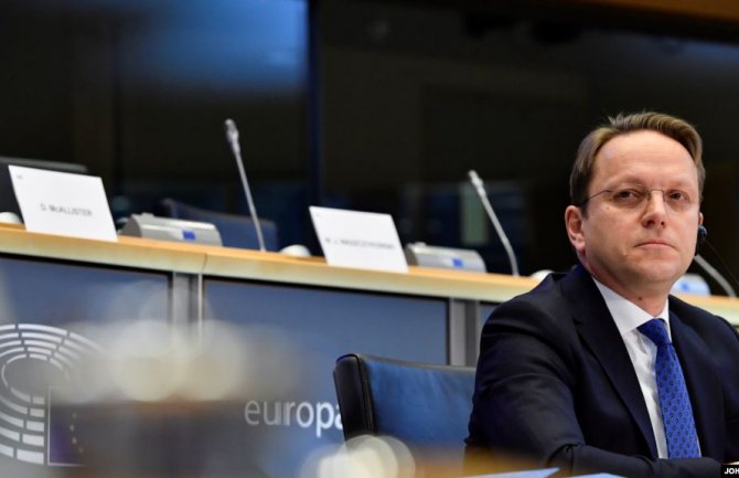 Evropski parlament potvrdio nominaciju Varheljija