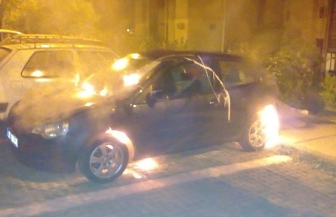 Cetinje: Zapaljen iznajmljeni automobil 