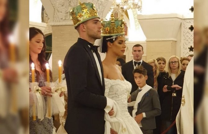 Vjenčali se Veljko i Bogdana: Mladenci se zakleli na vječnu ljubav u hramu Svetog Save (FOTO) (VIDEO)