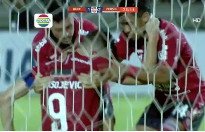 Emotivan povratak na teren nakon smrti supruge: Spasojević dao gol, stadion u suzama(VIDEO)