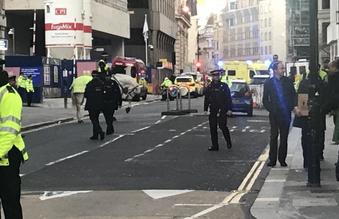 London bridž: Muškarac izbo više ljudi, policija ga ubila
