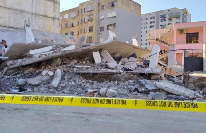 Nakon zemljotresa više od hiljadu ljudi u hotelima u Draču