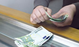 Prosječna plata u julu 521 euro