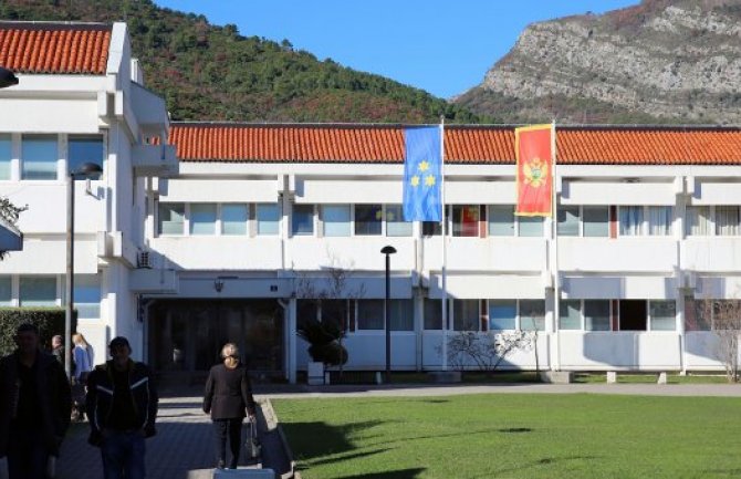 Opština Budva donira respirator Opštoj bolnici Kotor
