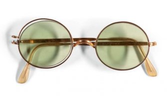 Naočare Džona Lenona prodate za 137.500 funti na aukciji 
