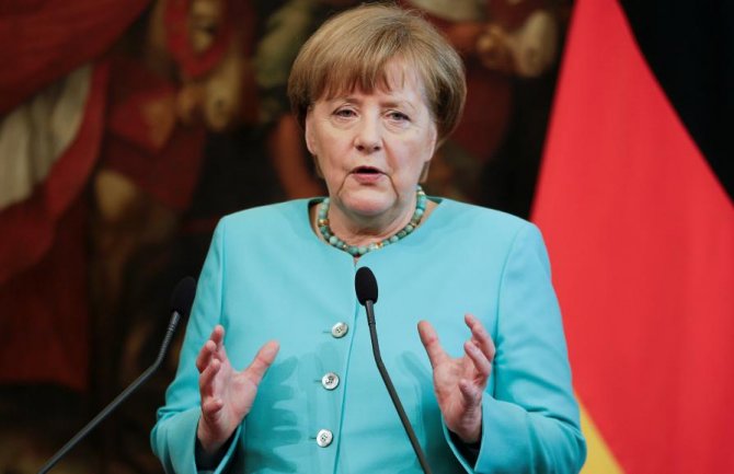 Merkel zabrinuta zbog mogućeg slabijeg poštovanja mjera ograničenja 