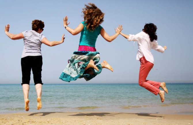 Pet minuta skakanja dnevno korisno za žene u menopauzi
