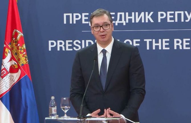 Vučić: Nadamo se da naše svetinje neće biti ugrožene i da će se uzavrela atmosfera prevesti u mirnije tokove