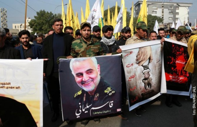 Iračani u žalosti: Hiljade ljudi u pogrebnoj povorci u Bagdadu,  ispraćaj za Solejmanija i El Muhandisa