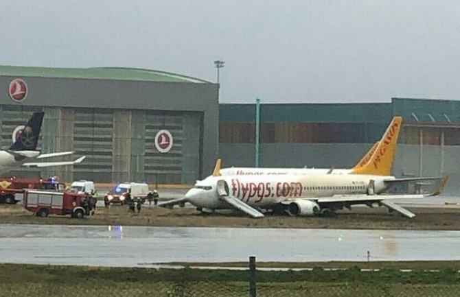 Istanbul: Putnički avion skliznuo s piste, aerodrom bio privremeno zatvoren (FOTO)
