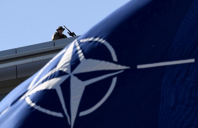 NATO izmješta dio svojih oficira za obuku iz Iraka