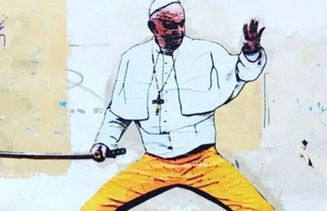 Papa naslikan kao Nevjesta i Brus Li, autor murala priveden (VIDEO)