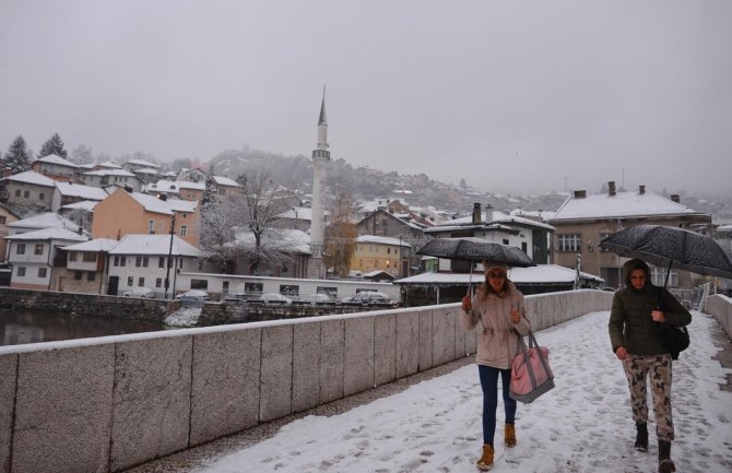 Industrijski snijeg u Sarajevu(VIDEO)