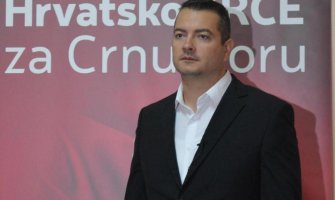 PEN osudio prijetnje na Vuksanovića i Zekovića: Nadležni da preuzmu odgovornost za sve opasniju društvenu situaciju 
