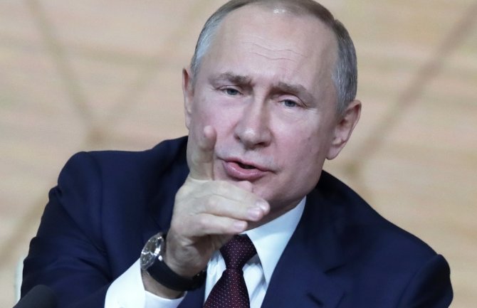 Putin potpisao zakon o ustavnim izmjenama