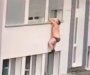 Preljubnik uhvaćen u akciji: Skok kroz prozor i pad koji je postao viralan(VIDEO)
