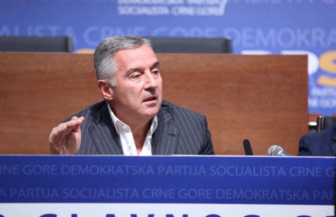 Đukanović kandidat za predsjednika DPSa, osam kandidata za potpredsjednike