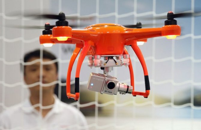 Kineske vlasti koriste dronove sa spikerfonima za upozoravanje građana