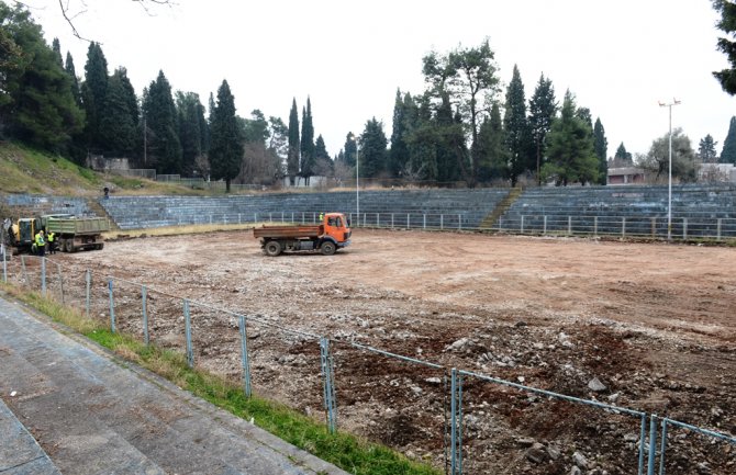 Nakon više decenija počela rekonstrukcija Stadiona malih spotova