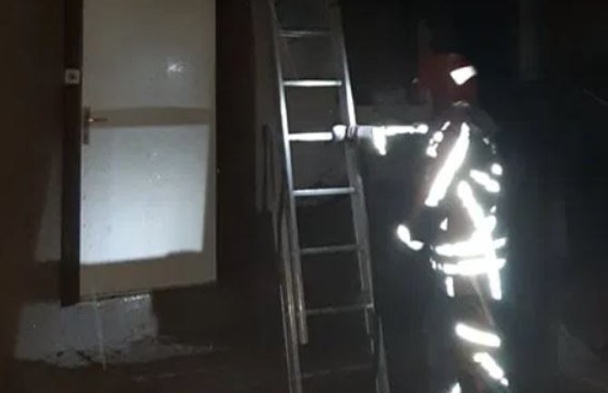 Pljevlja: Požar u porodičnoj kući, žena skočila sa drugog sprata da bi se spasila