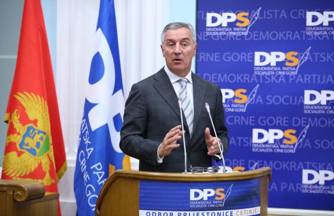 Đukanović: Mandat ove Vlade je vrijeme propadanja Crne Gore