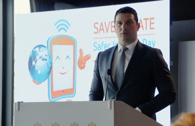 Janović: Zajedno do veće zaštite djece i mladih na internetu