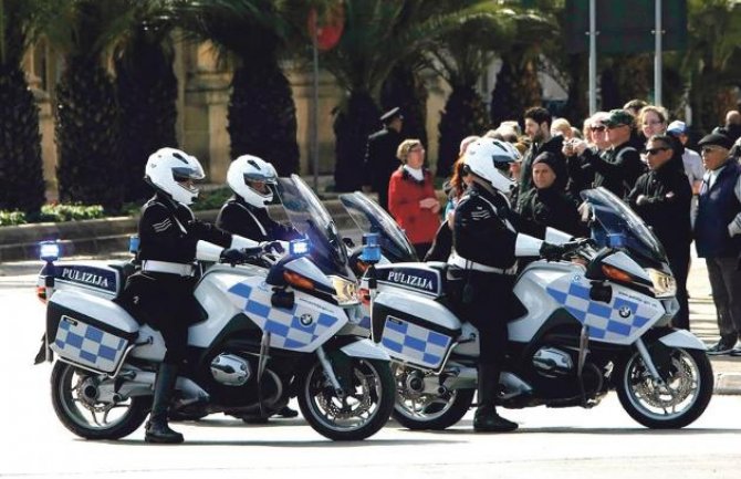 Malta: Uhapšeno više od polovine saobraćajaca zbog lažnih prekovremenih sati!