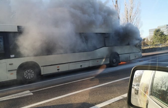 Podgorica: Zapalio se autobus gradskog prevoza 
