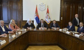 Vučić: Srbija će nastaviti da podržava RS i srpski narod u Crnoj Gori